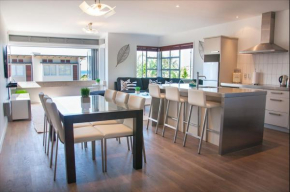 The Condo On The Beach - Onetangi - Luxury at The Sands by Waiheke Unlimited